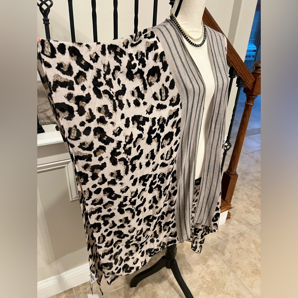 NWT Modena Animal Print Kimono-One Size